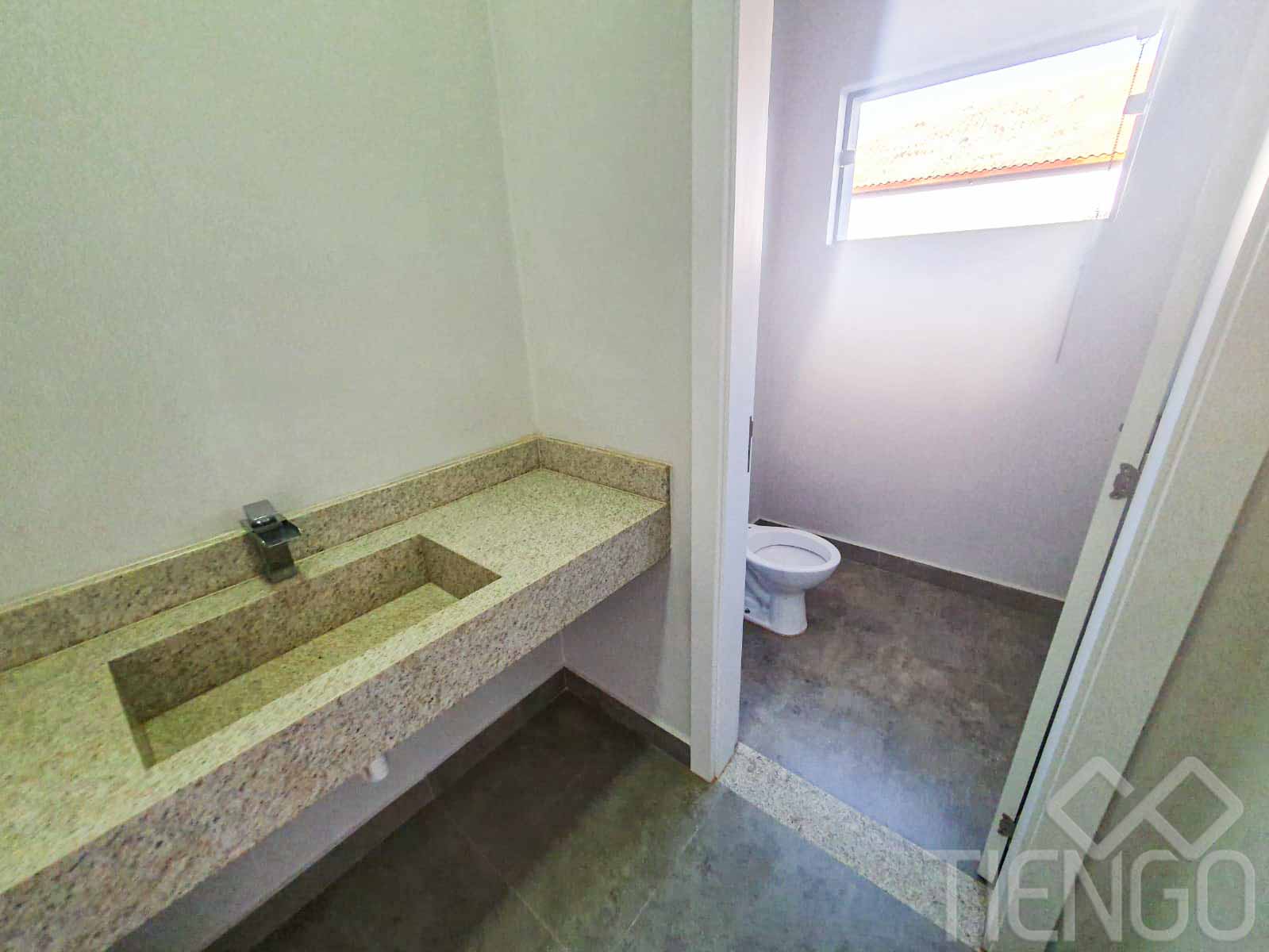 Casa em condomínio para venda com 3 suítes, no Residencial Florisa