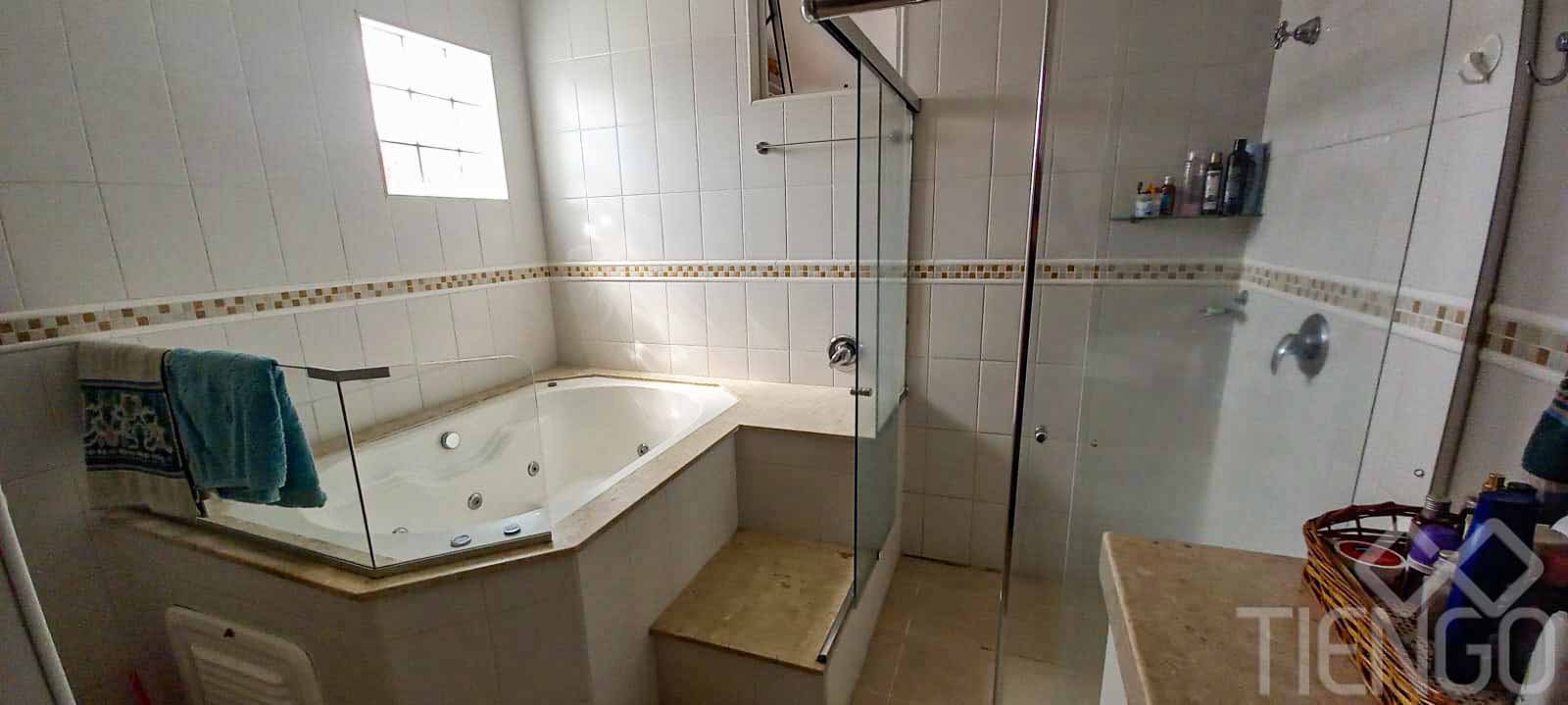 Casa com 4 dormitórios para venda, no Jardim Santa Cecília