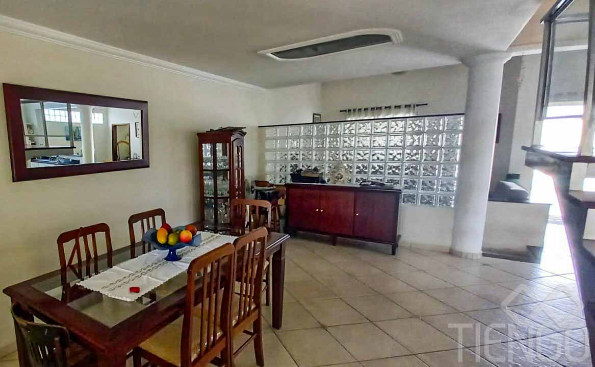 Casa com 4 dormitórios para venda, no Jardim Santa Cecília