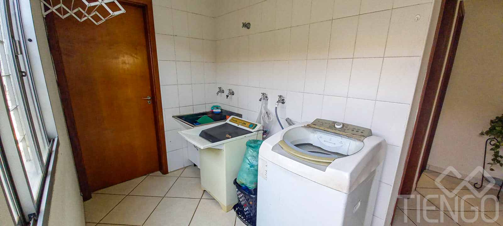 Casa com 4 dormitórios para venda, no Jardim Santa Cecília