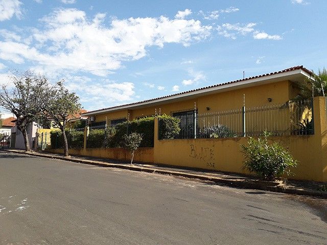 Casa na Vila Cristovam - Tiengo - A sua imobiliária em Limeira