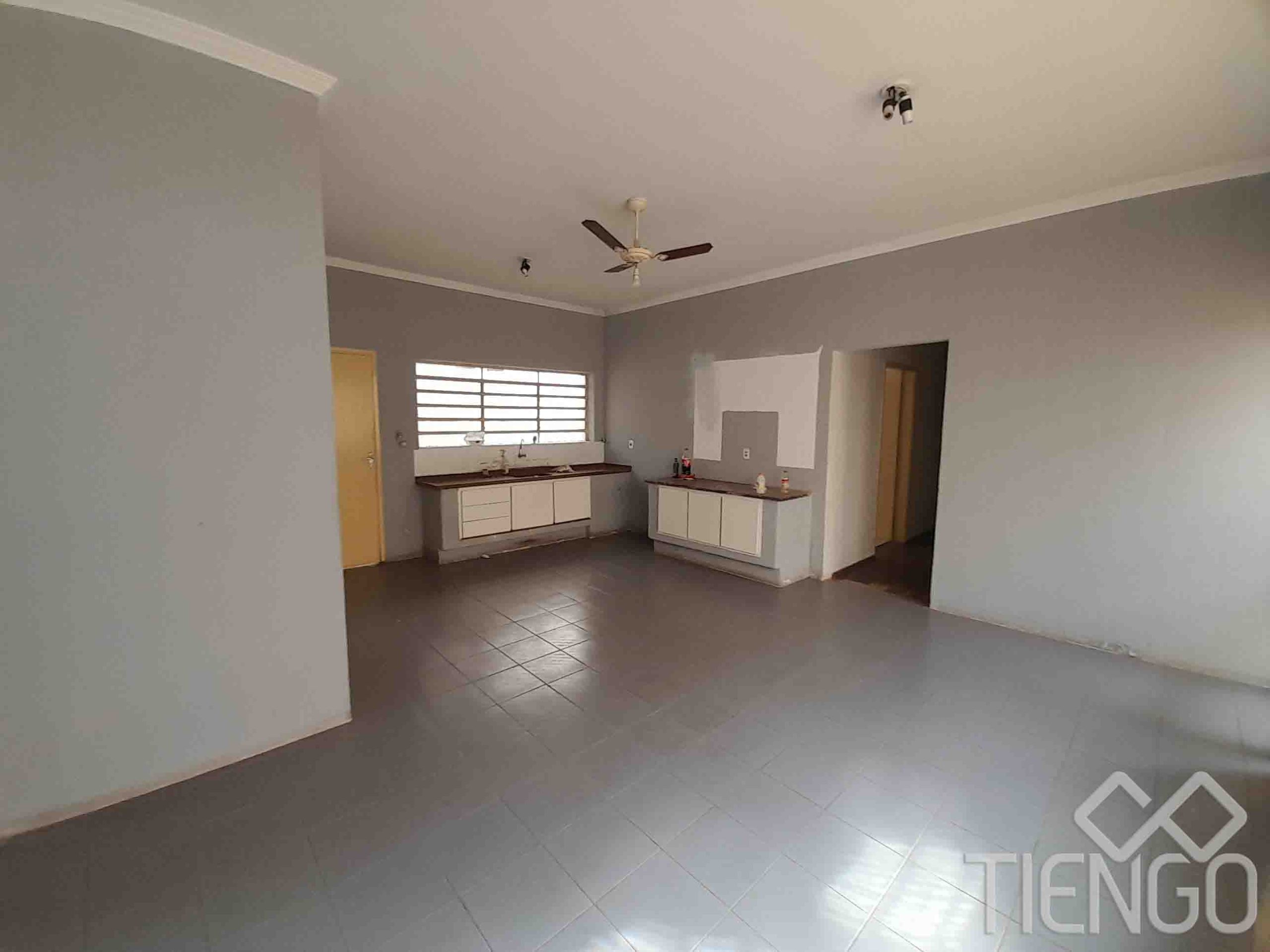 Casa comercial na Vila São João - Tiengo - A sua imobiliária em Limeira