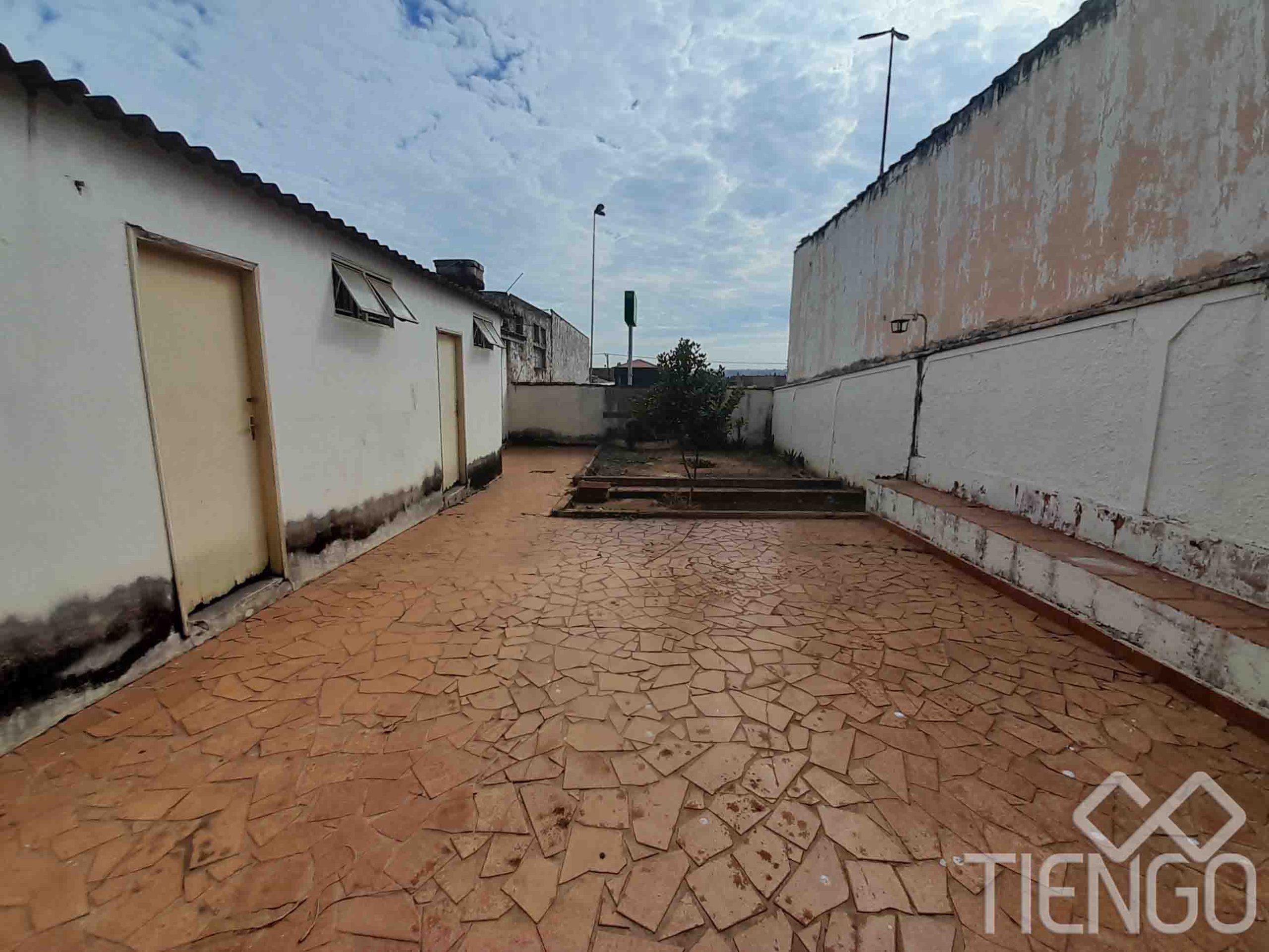 Casa comercial na Vila São João - Tiengo - A sua imobiliária em Limeira